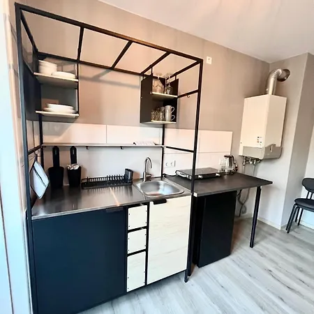 10h 75qm Wi-fi Free Parking アパート