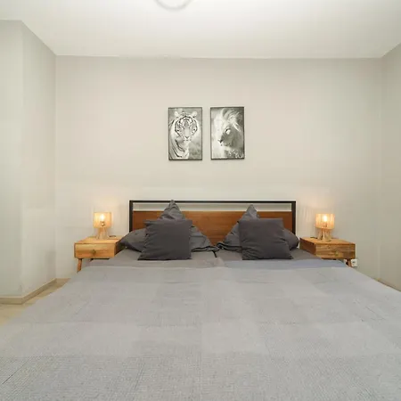 Lejlighed 10h 75qm Wi-fi Free Parking